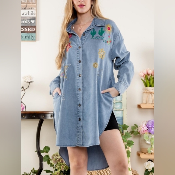 Bluevelvet Tops - 4-0131 *Boutique* Western Boho Embroidered Cactus hippie bus button down tunic